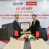 Đại diện CyberPower và Xtrend ký kết hợp tác.