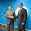 Ông Anders Lindberg, Phó Chủ tịch Cấp cao của tập đoàn Wärtsilä đón Phó Thủ tướng Trần Hồng Hà tới thăm làm việc. (Ảnh: Hương Giang/TTXVN)