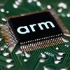 Logo của công ty thiết kế chất bán dẫn Arm trên một con chip. (Ảnh: Getty)