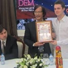 Thần đồng văn học Nga Mikhail Samarsky đến Việt Nam