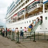 Cảng Chân Mây đón tàu du lịch quốc tế đầu tiên năm mới