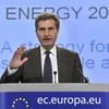 Ủy viên năng lượng EU phản đối cắt quan hệ khí đốt với Nga