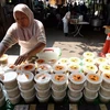 Malaysia kiểm soát giá 18 mặt hàng nhân dịp Tết Aidilfitri 