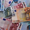 Tỷ giá euro/USD chạm mức thấp nhất trong 8 tháng qua