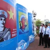 Triển lãm tranh cổ động "Hướng về biển đảo" tại Đà Nẵng