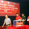 Trao tặng thiết bị thông tin liên lạc cho ngư dân Quảng Nam