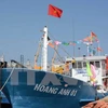 Quảng Ngãi: Ký hợp đồng đầu tiên về đóng tàu hậu cần nghề cá