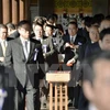 Một Bộ trưởng trong nội các Nhật Bản thăm đền Yasukuni 
