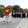 Lãnh đạo Thành phố Hồ Chí Minh dâng hương tưởng niệm liệt sỹ