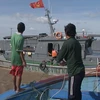 Bộ đội Biên phòng tỉnh Tiền Giang đã cứu hộ tàu cá an toàn. (Ảnh: Công Trí/Vietnam+)