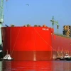 Nhà máy khí hóa lỏng nổi lớn nhất trên biển mang tên Prelude của Royal Dutch Shell. (Ảnh: Shell International N.V)
