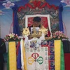 Khách hành hương lễ phật tại Linh Sơn Thánh Mẫu, núi Bà. (Ảnh: Phương Vy/TTXVN)