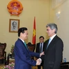 Chủ tịch kiêm Tổng giám đốc tập đoàn Siemens Đức Joe Kaeser diện kiến Thủ tướng Nguyễn Tấn Dũng. (Nguồn: Vietnam+) 