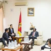 Phó Chủ tịch thứ nhất Quốc hội Mozambique Antonio Amelia tiếp các đại biểu Quốc hội Việt Nam. (Ảnh : Mạnh Hùng-Dư Hưng/TTXVN)