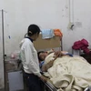 Nạn nhân trong vụ tai nạn giao thông cao tốc Nội Bài- Lào Cai được điều trị tại bệnh viện Đa khoa tỉnh Vĩnh Phúc. (Ảnh: Nguyễn Trọng Lịch/Vietnam+) 