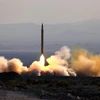 Iran phóng thử tên lửa đất đối đất Qiam trong một cuộc tập trận. (Nguồn: AFP)