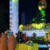 Quang cảnh lễ tụng kinh chiêm bái tượng Phật ngọc hòa bình thế giới tại chùa Hồng Phúc, Hải Phòng. (Ảnh: Lâm Khánh/TTXVN) 