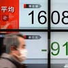 Chỉ số Nikkei lao dốc tại thị trường chứng khoán Tokyo, Nhật Bản. (Ảnh: AFP/TTXVN)