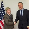 Tổng Thư ký NATO Jens Stoltenberg và bà Rose Gottemoeller. (Nguồn: nato.int)