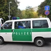 Cảnh sát phong tỏa khu dân cư ở Chemnitz, miền đông Đức sau khi phát hiện nghi can khủng bố Jaber Albakr ngày 9/10. (Nguồn: AFP/TTXVN) 