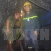 Lực lượng cứu hộ tìm kiếm nạn nhân một vụ sập hầm lò. (Nguồn: TTXVN)