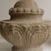 Bệ đá hình hoa sen có từ thế kỷ thứ VIII-IX. (Nguồn: tayninh.gov.vn)