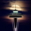 Tháp Space Needle - Biểu tượng của thành phố Seattle dưới bóng hoàng hôn. (Nguồn: NatGeo)