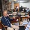 Giáo sư Fredrik Logevall trả lời phỏng vấn về quan hệ Việt Nam-Mỹ. (Ảnh: Minh Nga/Vietnam+)