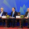  Chủ tịch nước Trần Đại Quang (giữa) phát biểu tại Đối thoại Lãnh đạo APEC và ABAC . (Ảnh: TTXVN)