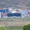 Khu công nghiệp chung Kaesong nhìn từ Paju, Hàn Quốc. (Nguồn: AFP/TTXVN)