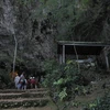 Lối vào cửa hang động, được cho là nơi đội bóng thiếu niên bị mất tích. (Nguồn: Thai News Pix/AP)