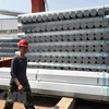 Sản phẩm ống thép tại một nhà máy ở Sơn Đông, Trung Quốc. (Nguồn: AFP/TTXVN)