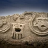 Các phù điêu trên bức tường có niên đại cách đây khoảng 3.800 năm tại Peru. (Nguồn:andina.pe)