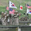 Lính thủy đánh bộ Mỹ và Hàn Quốc tham gia tập trận chung Giải pháp then chốt tại Goyang, Hàn Quốc ngày 15/3/2017. (Nguồn: AFP/TTXVN)