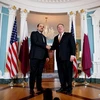 Ngoại trưởng Mỹ Mike Pompeo và Phó Thủ tướng Qatar Khalid Al-Attiyah. (Nguồn: news.cn)