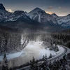 Tuyết phủ trắng khu vực Công viên quốc gia Banff, Canada trong thời tiết giá lạnh. (Nguồn: AFP/TTXVN)