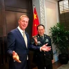 Quyền Bộ trưởng Quốc phòng Mỹ Patrick Shanahan và Bộ trưởng Quốc phòng Trung Quốc Ngụy Phượng Hòa. (Nguồn: AP)