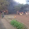 Hiện trường vụ nổ xe chở dầu tại khu vực Morogoro, Tanzania, ngày 10/8/2019. (Ảnh: THX/TTXVN)
