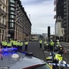 Cảnh sát Anh phong tỏa đường gần trụ sở Quốc hội Anh. (Nguồn: Daily Mail)