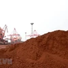 Đất hiếm được đưa đi xuất khẩu tại Liên Vân Cảng ở tỉnh Giang Tô, Trung Quốc. (Nguồn: AFP/TTXVN)