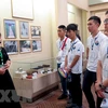 Đoàn đại biểu dự Trại Hè Việt Nam 2019 tham quan Khu di tích lịch sử Quốc gia đặc biệt ATK Định Hóa. (Ảnh: Thu Hằng/TTXVN)