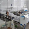 Các bệnh nhân bị ngộ độc được điều trị tại Bệnh viện Đa khoa Đà Nẵng. (Nguồn: TTXVN)