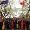 Lễ thượng cờ kỷ niệm 53 năm ngày thành lập ASEAN, tại Đại sứ quán Việt Nam ở Nam Phi. (Ảnh: Phi Hùng/TTXVN)