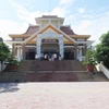 Khu tưởng niệm và thờ tự Anh hùng Nguyễn Trung Trực tại Khu di tích Vàm Nhựt Tảo. (Ảnh: Minh Hưng/TTXVN)