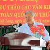 Chủ tịch Ủy ban Mặt trận Tổ quốc Việt Nam tỉnh Vĩnh Long Lê Quang Đạo phát biểu tại hội nghị. (Ảnh: Phạm Minh Tuấn/TTXVN)
