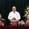 Thủ tướng Nguyễn Xuân Phúc phát biểu tại buổi tiếp xúc cử tri huyện An Lão. (Ảnh: Thống Nhất/TTXVN)