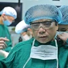 Năm 2020, Phó Giáo sư, Tiến sỹ Trần Ngọc Lương được Chủ tịch nước phong tặng danh hiệu Anh hùng Lao động thời kỳ đổi mới. (Ảnh: Minh Quyết/TTXVN) 
