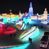 Thế giới băng tuyết muôn màu trong Lễ hội băng đăng 2021 ở thành phố Cáp Nhĩ Tân, Đông Bắc Trung Quốc ngày 4/1/2021. (Ảnh: THX/TTXVN)