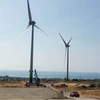 Nhà máy điện gió Mũi Dinh (xã Phước Dinh, huyện Thuận Nam, Ninh Thuận) khánh thành ngày 10/4/2019, công suất giai đoạn 1 là 37,6MW, với tổng mức đầu tư 1.472 tỷ đồng, đóng góp hằng năm 100 triệu Kwh năng lượng sạch vào lưới điện quốc gia. (Ảnh: Công Thử/T