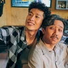Diễn viên Tuấn Trần và Trấn Thành vào vai hai cha con có nhiều xung đột nhưng hết mực thương yêu lẫn nhau. (Ảnh: Nhà phát hành Galaxy Studio) 
